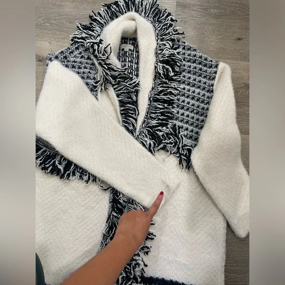 Anthropologie Pilcro Fringe Cardigan Sweater Size Cream Black Oversized - Picture 11 of 12